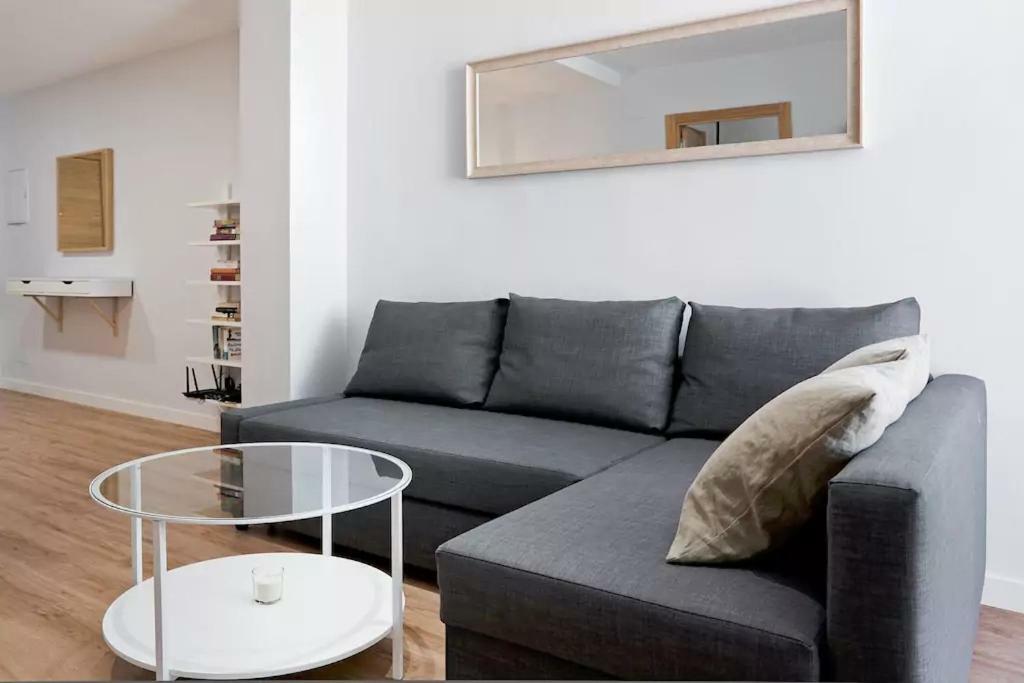 Luxury Apartment Merced By Nagoa Homes Малага Экстерьер фото