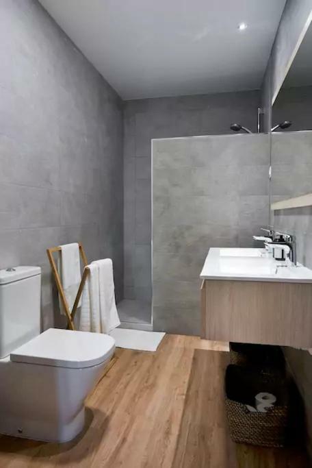 Luxury Apartment Merced By Nagoa Homes Малага Экстерьер фото